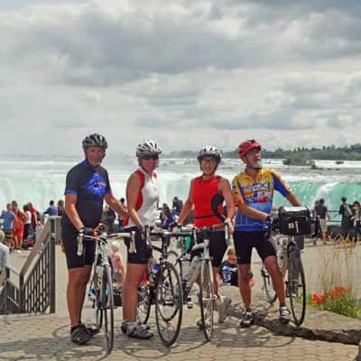Cyclists infront of Niagara Falls